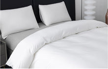 Load image into Gallery viewer, SOLD (Bedding) Levoo 100% Bamboo Duvet Cover/Queen Size Cooling Duvet Cover for Hot Sleepers/400 Thread Count/Soft Silky/3Pcs Comforter Cover Set with 1 Duvet Cover and 2 Pillowcases/No Insert (Queen, White)